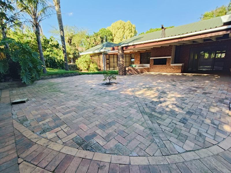 4 Bedroom Property for Sale in Schoongezicht Western Cape